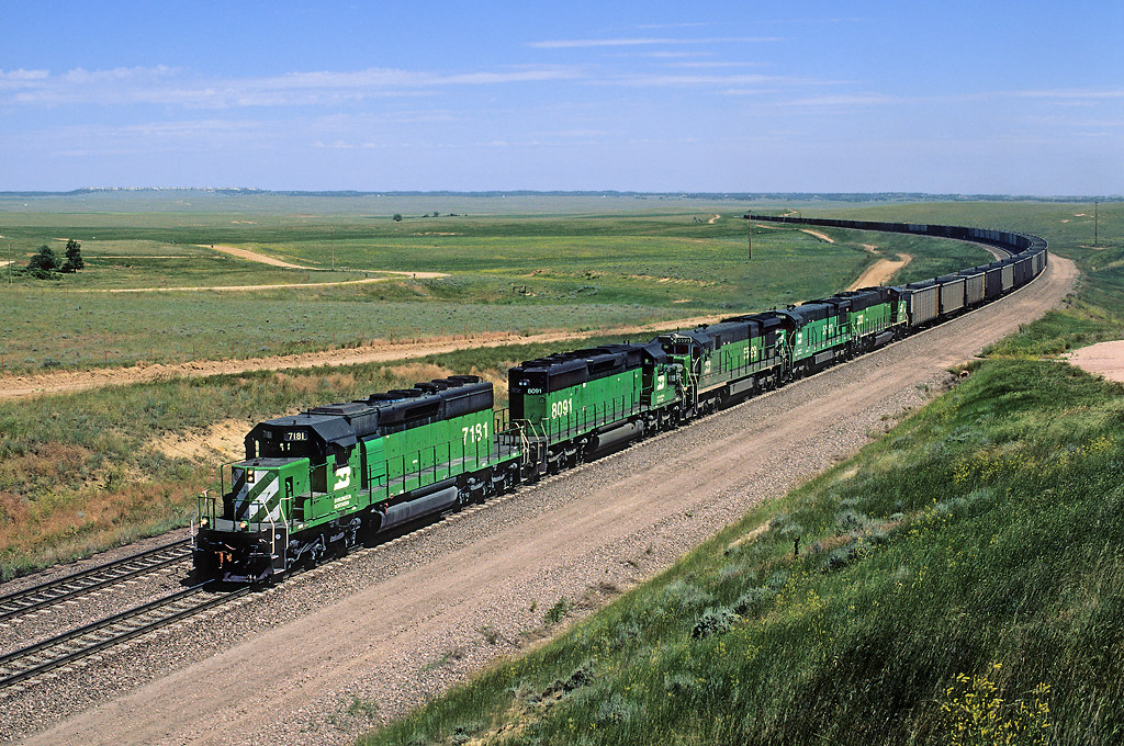Green BNSF coal train
