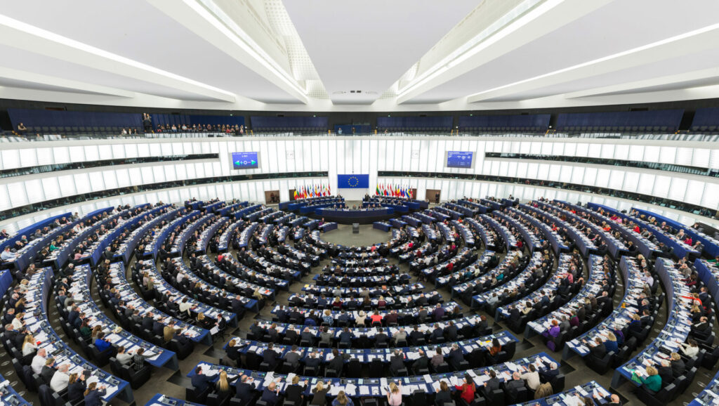 The European Parliament has approved the new CO2 emissions reduction targets